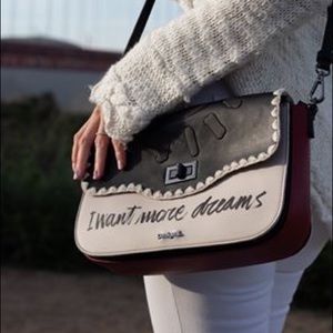 Women’s hand bag. NEW.